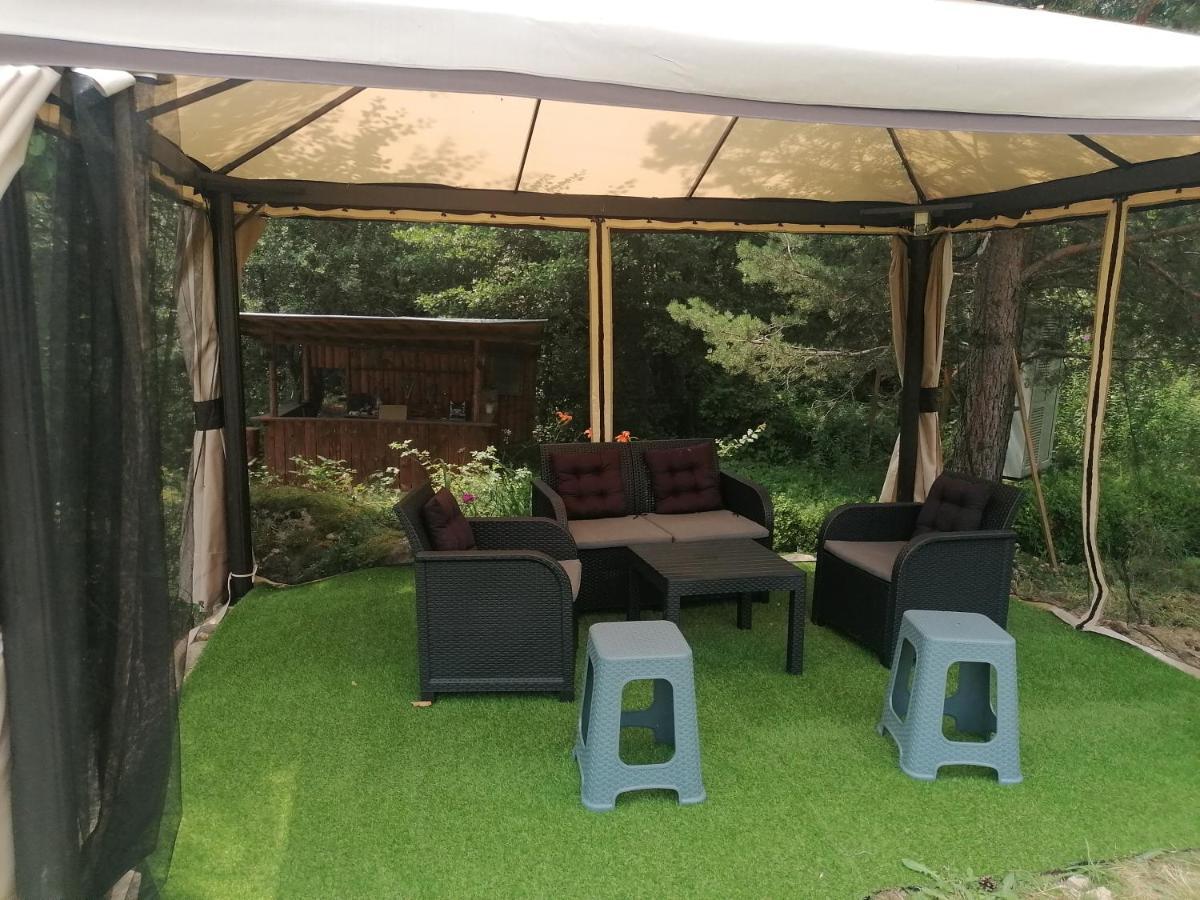 Rusaliite Adventure House Bacsevo Kültér fotó