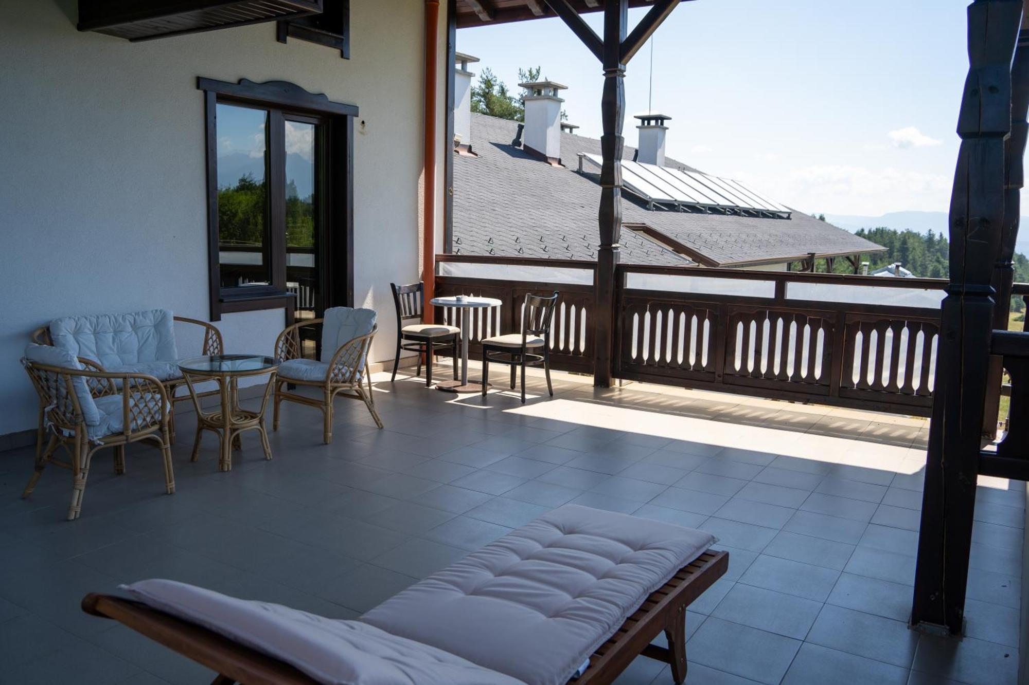 Rusaliite Adventure House Bacsevo Kültér fotó