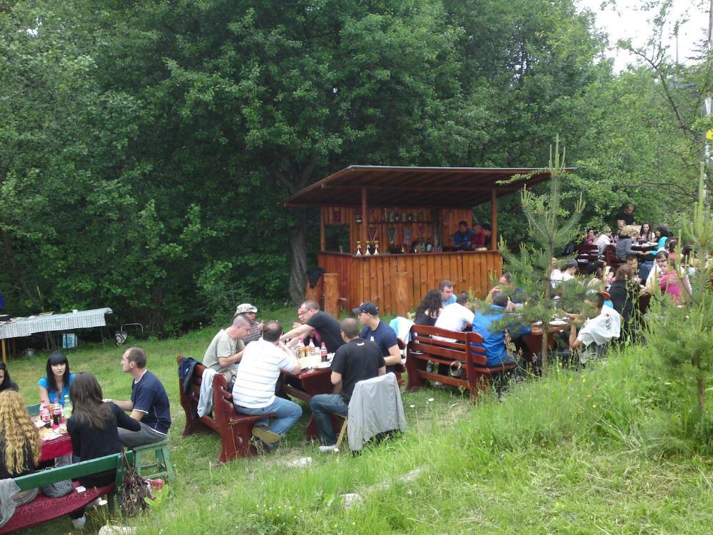 Rusaliite Adventure House Bacsevo Kültér fotó